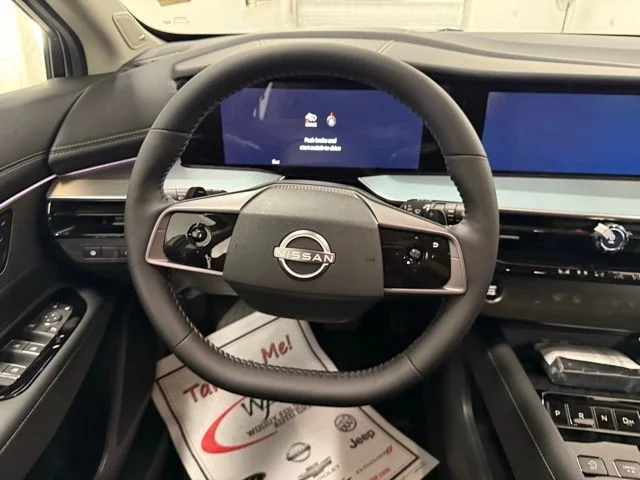 New 2025 Everest White TriCoat Nissan SL image 18