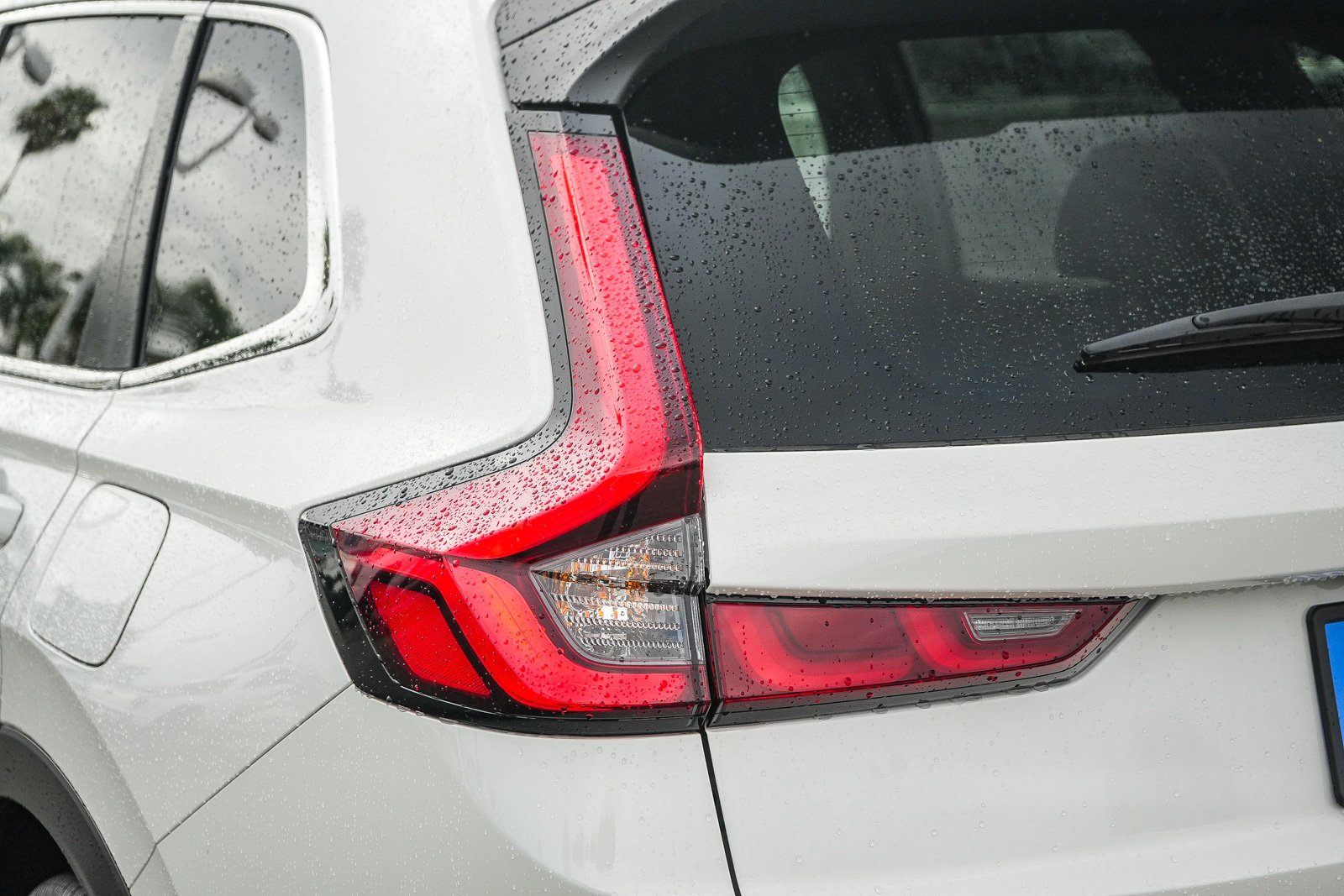 New 2027 Platinum White Pearl Honda LX image 9