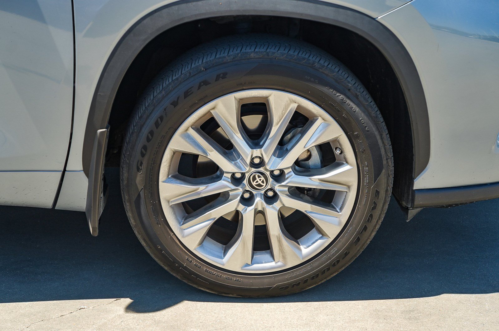 Certified Used 2024 Moon Dust Toyota Limited image 10