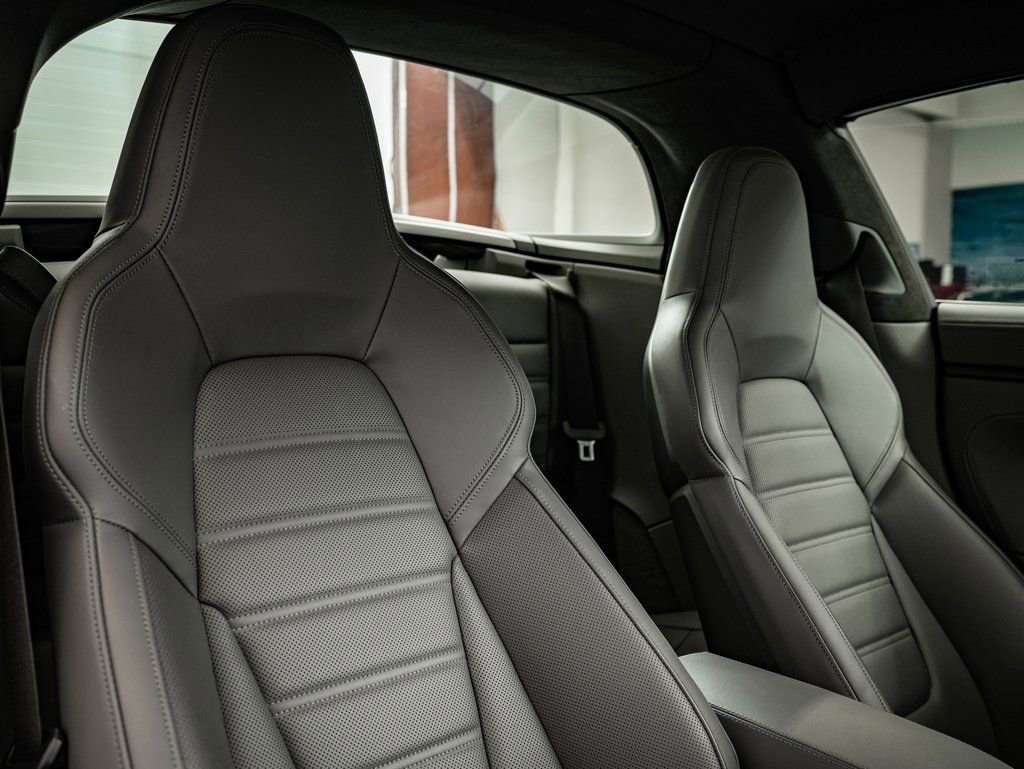 Used 2022 Chalk Porsche Targa 4 GTS image 37