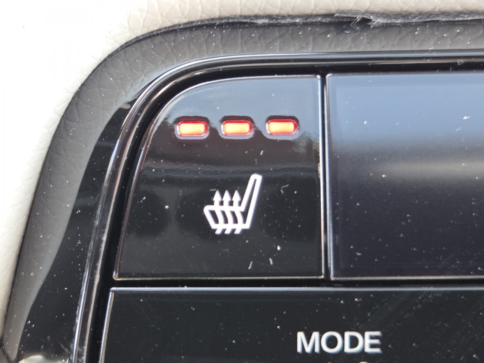 New 2026 Solar Silver Metallic Honda Touring image 5