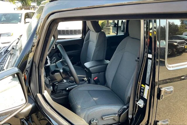 2025 Jeep Wrangler 4-Door Sport S - Photo 10