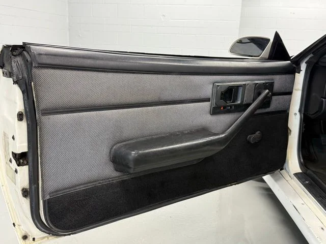 Used 1990  Chevrolet RS image 14