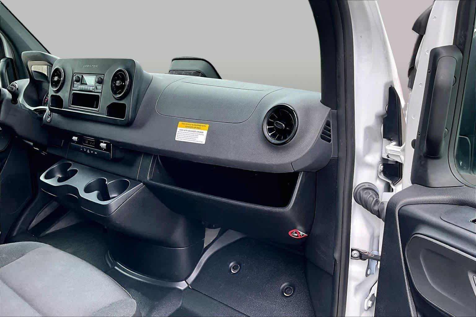 Used 2025 Arctic White Mercedes-Benz  image 19
