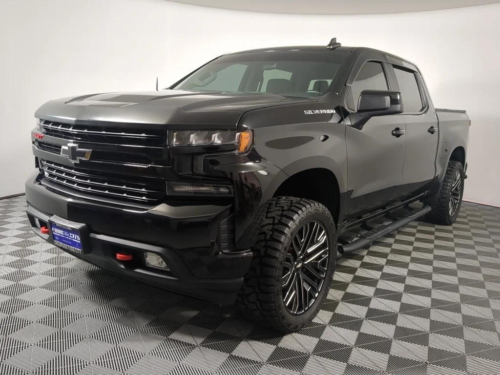 Used 2020 Black Chevrolet RST image 4