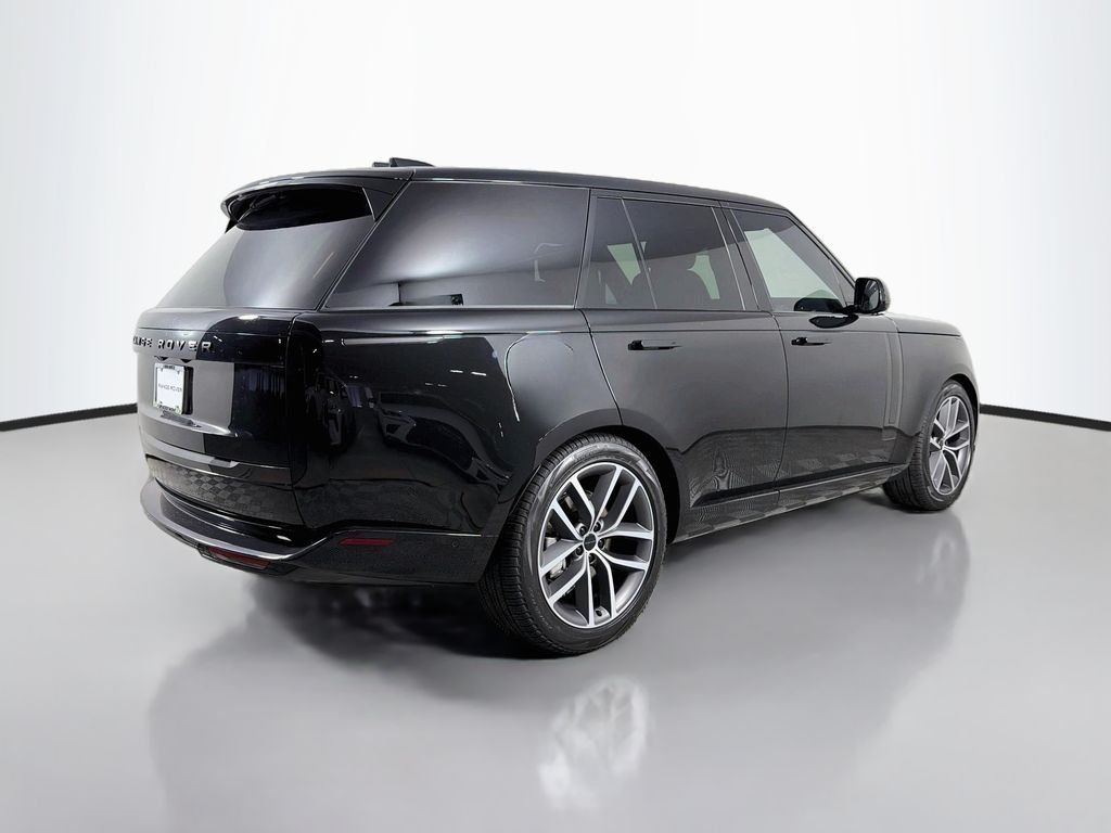 New 2026 Santorini Black Land Rover SE image 5