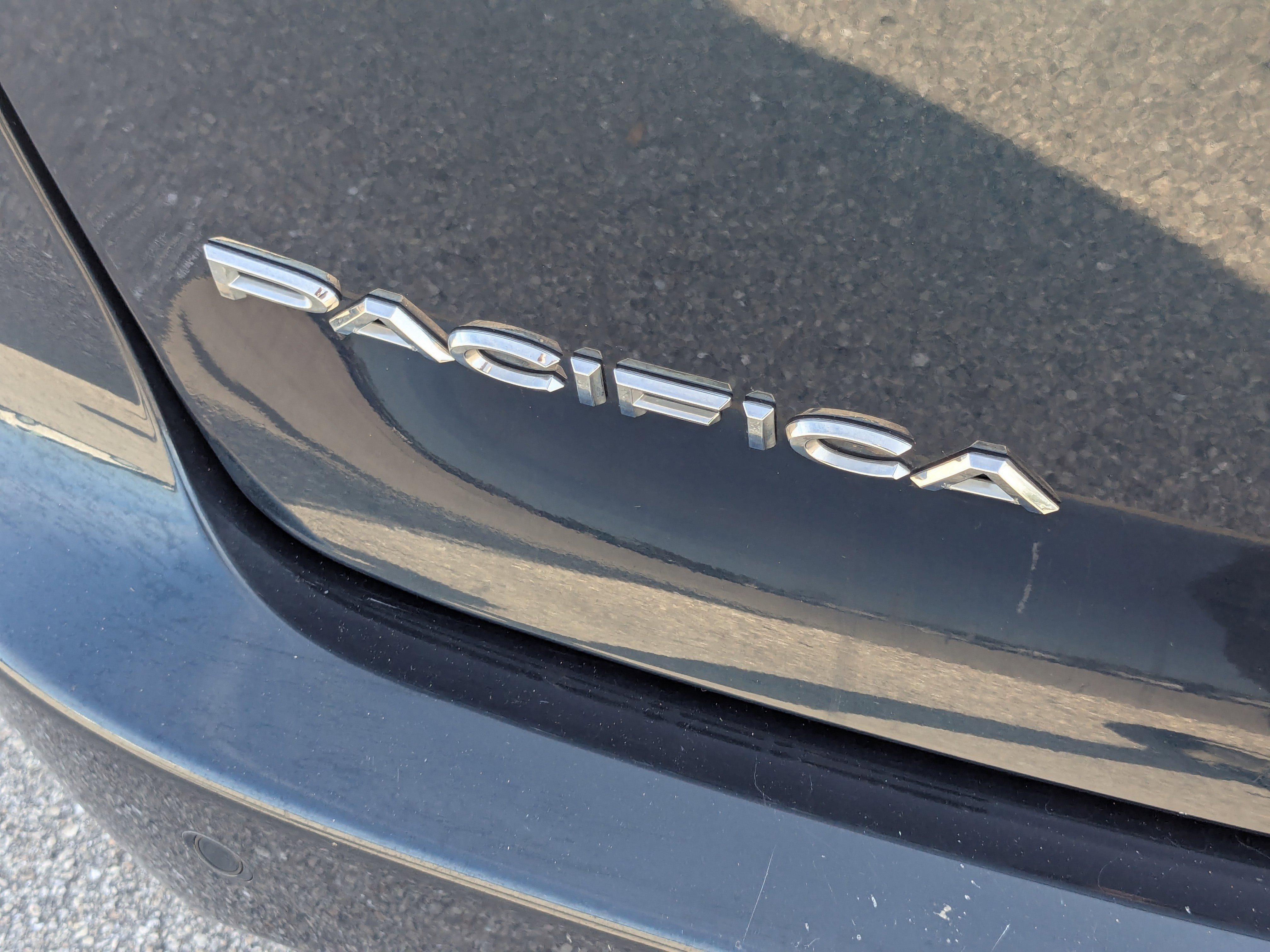 Used 2024 Fathom Blue Pearlcoat Chrysler Touring image 13
