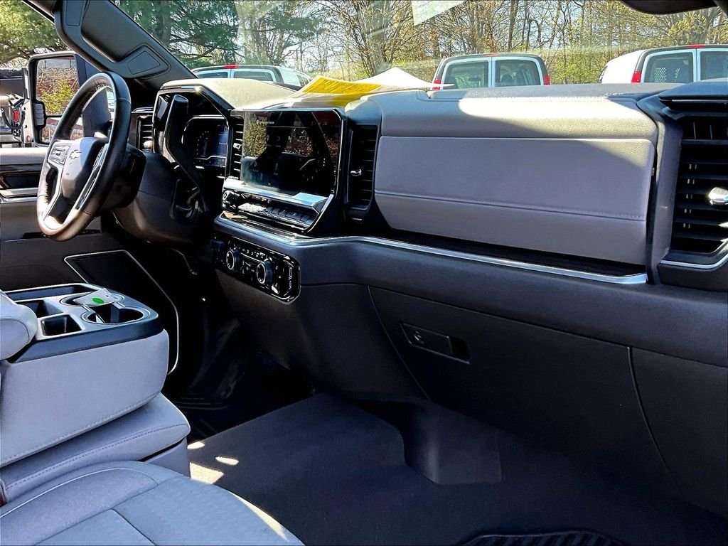 Used 2025 Black Chevrolet LT image 21