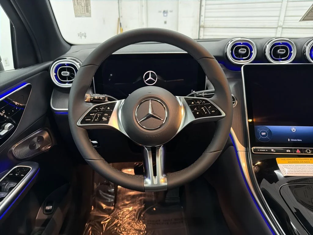 Used 2026 Black Mercedes-Benz GLC 300 image 19