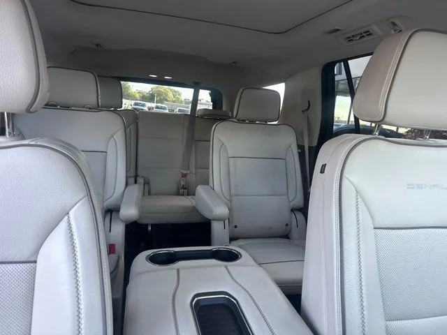 Used 2023 White GMC Denali image 38