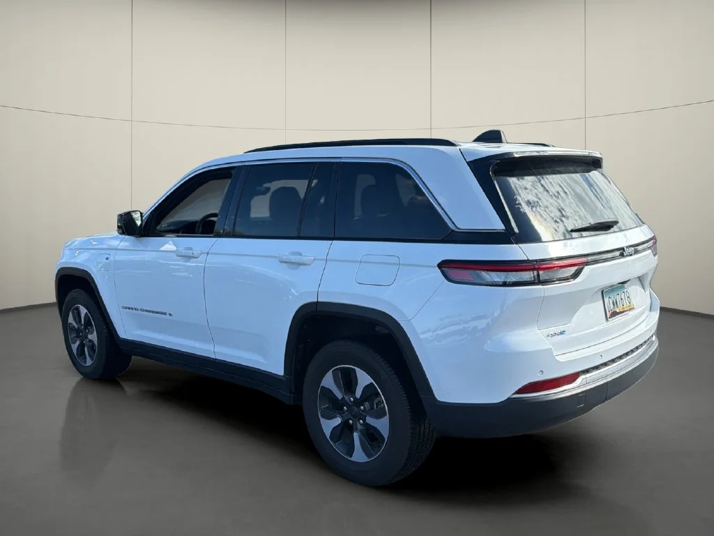 Used 2024 White Jeep 4xe image 5