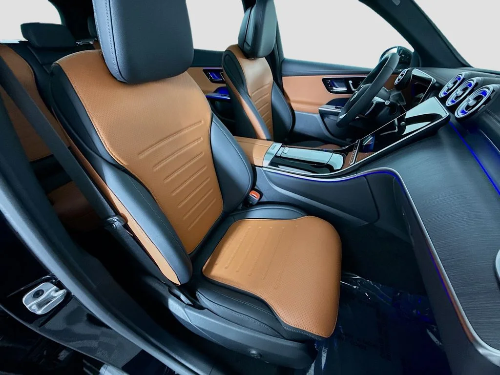 New 2026 Black Mercedes-Benz GLC 300 image 29