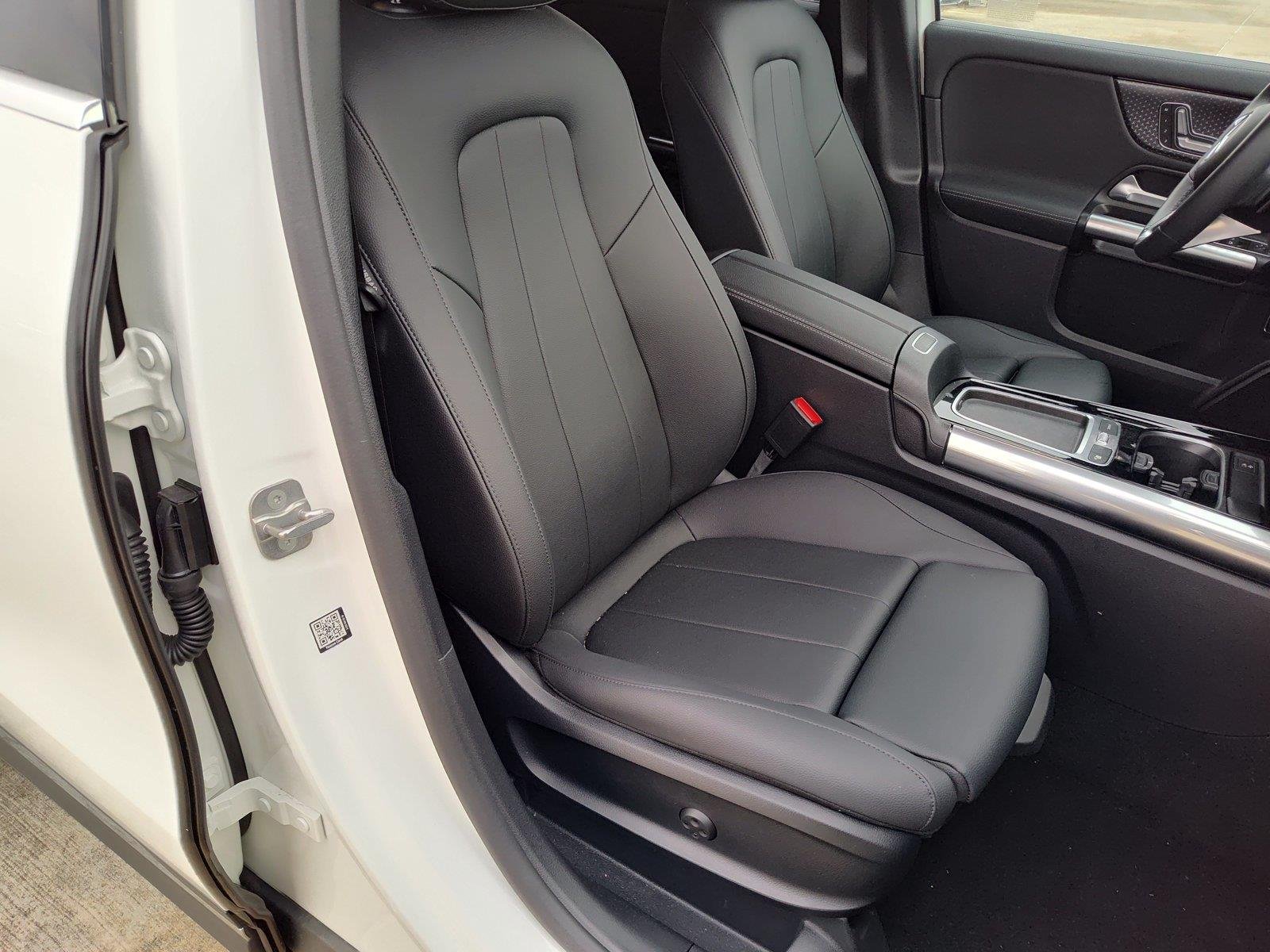 Used 2026 WHITE Mercedes-Benz GLA 250 image 11