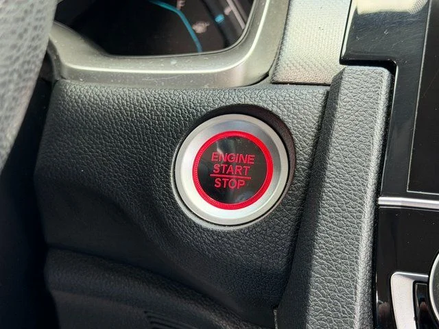 Used 2017  Honda EX image 37