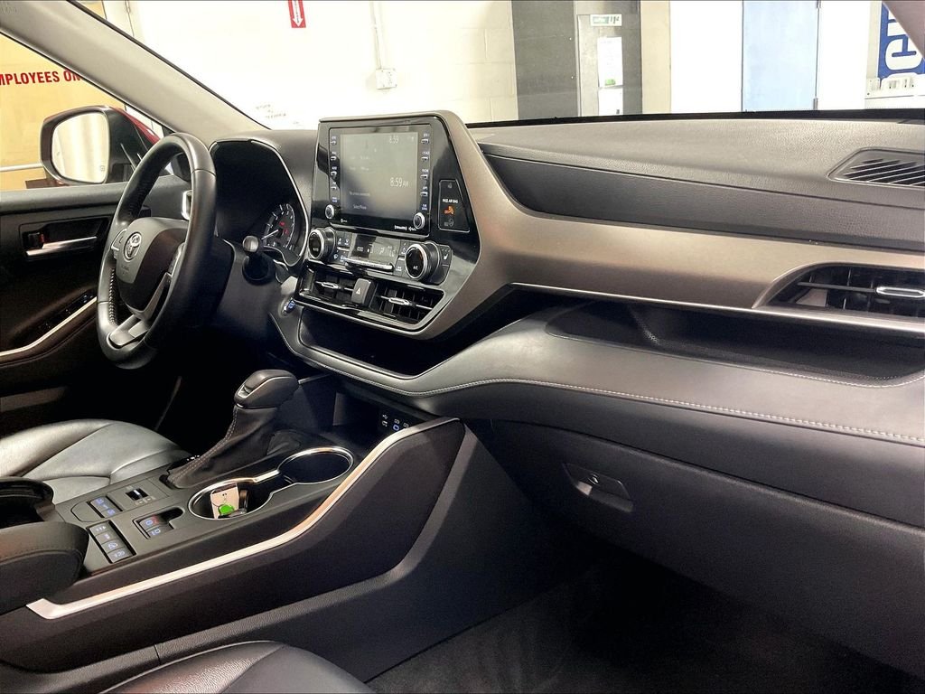 Used 2022 Red Toyota XLE image 14
