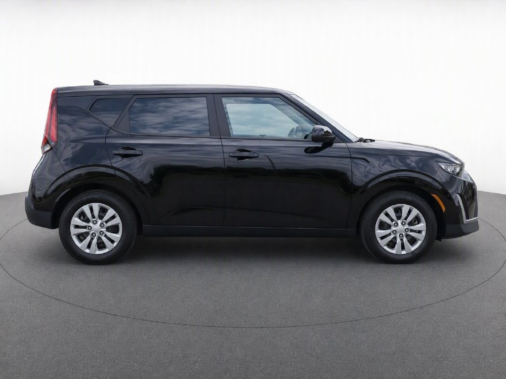 Used 2025 Black Kia LX image 7