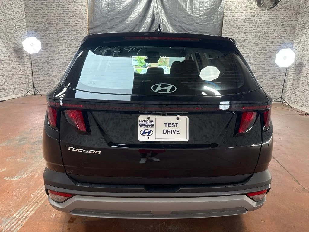 New 2026 Phantom Black Hyundai SE image 6