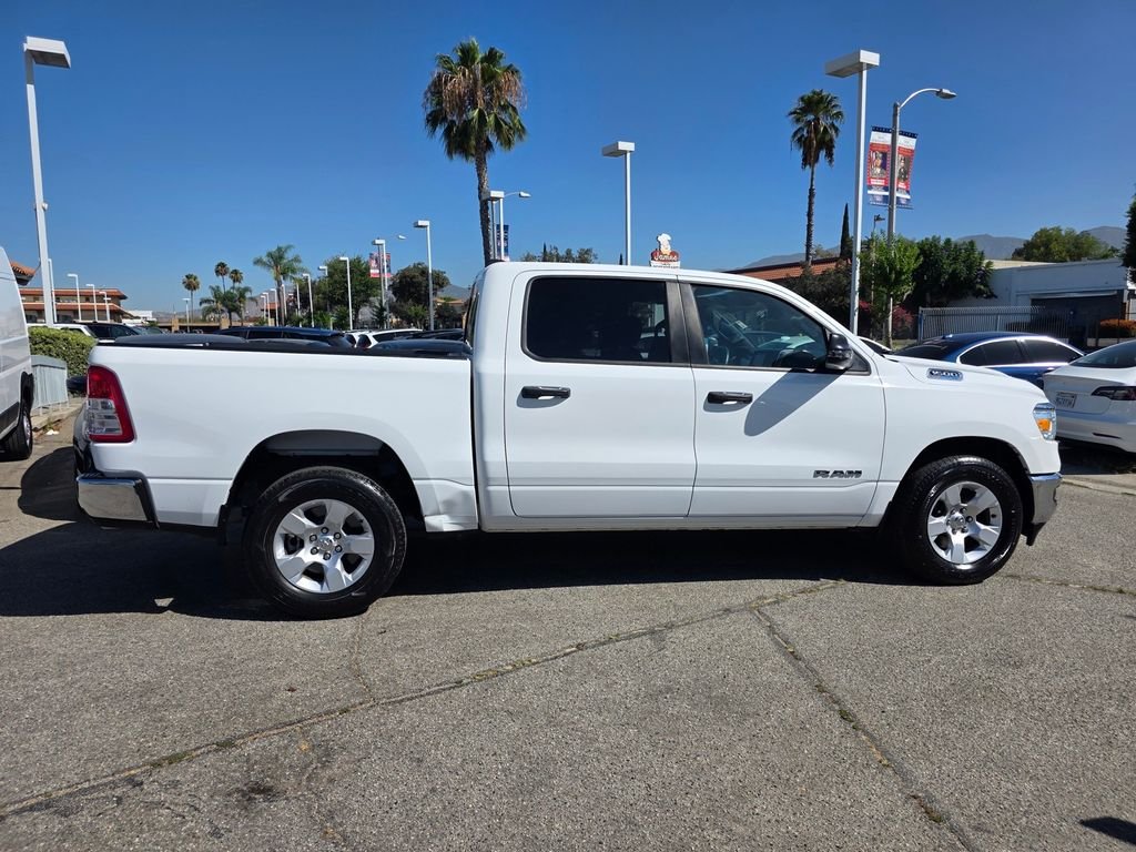 Certified Used 2023 White Ram Big Horn/Lone Star image 4