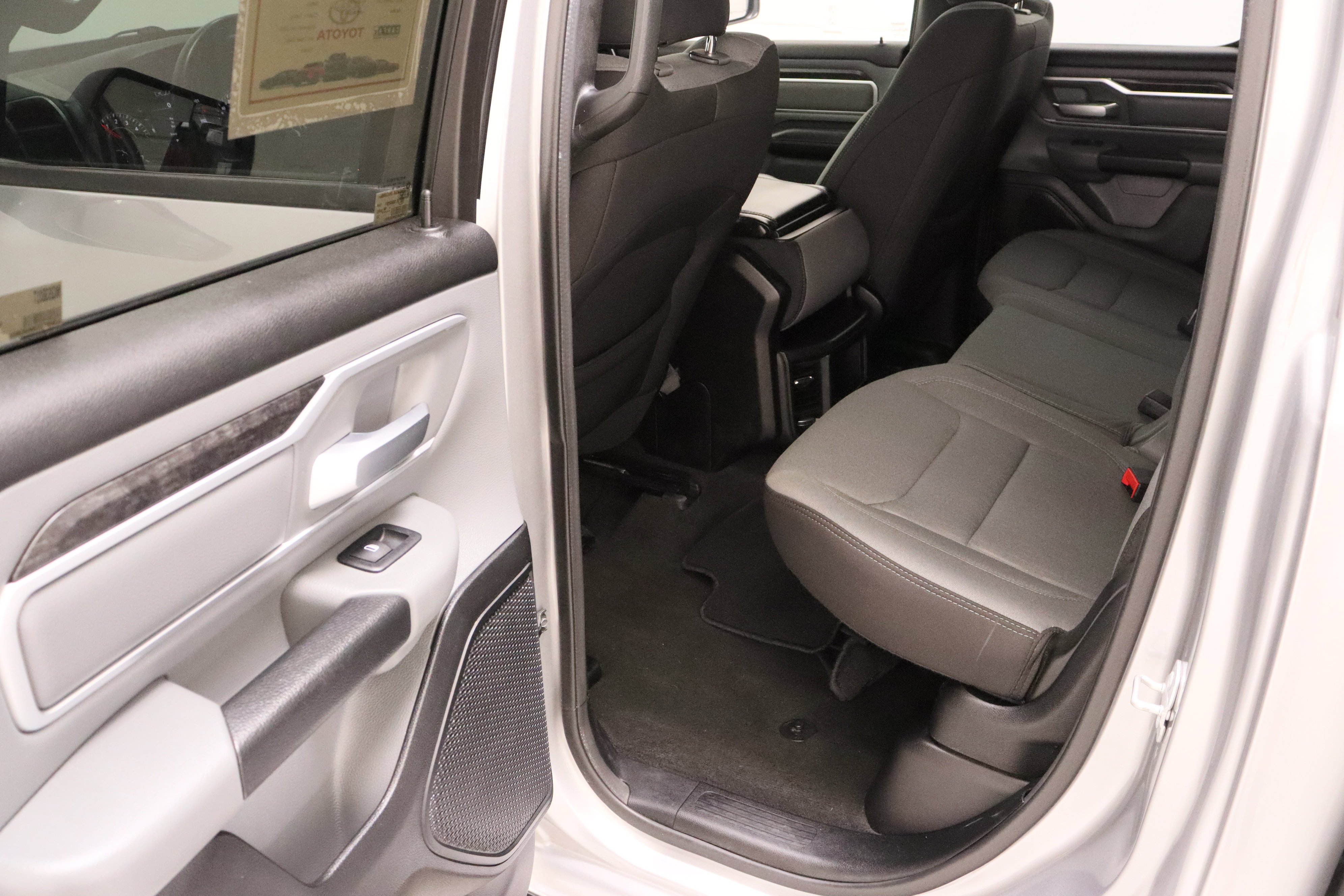 Used 2022 Billet Silver Metallic Clearcoat Ram Lone Star 5.7L image 27