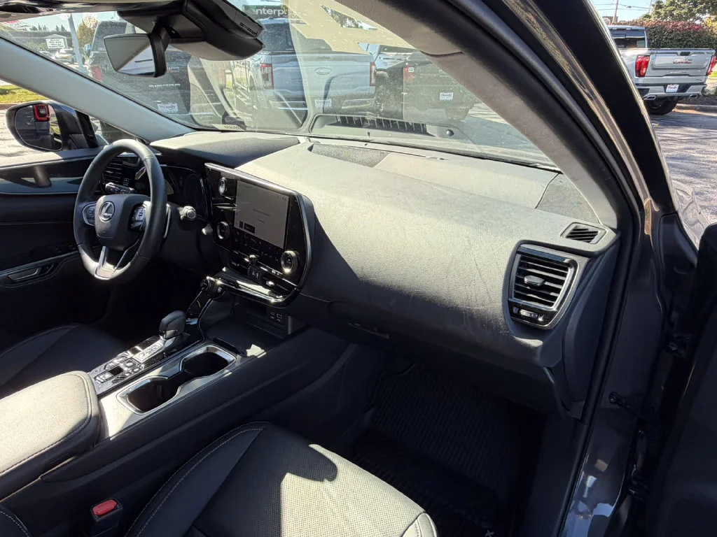 2024 Lexus NX 350 - Photo 17