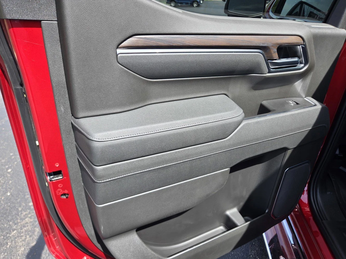 2026 GMC Sierra 1500 SLT - Photo 31