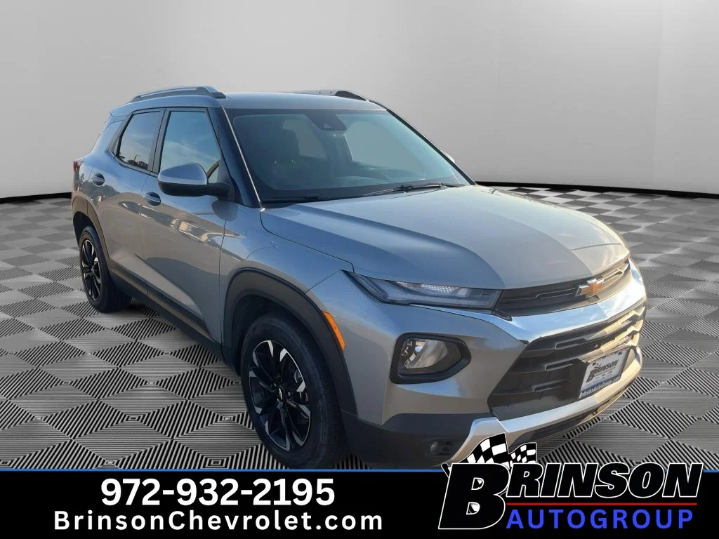 Used 2023 Sterling Gray Metallic Chevrolet LT image 3