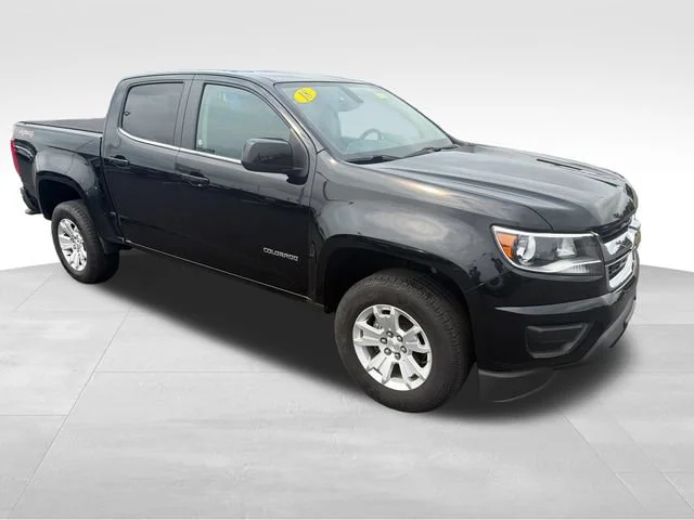 Used 2018 BLACK Chevrolet 4WD LT image 8