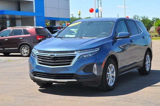 Used 2024 Lakeshore Blue Metallic Chevrolet LT image 7