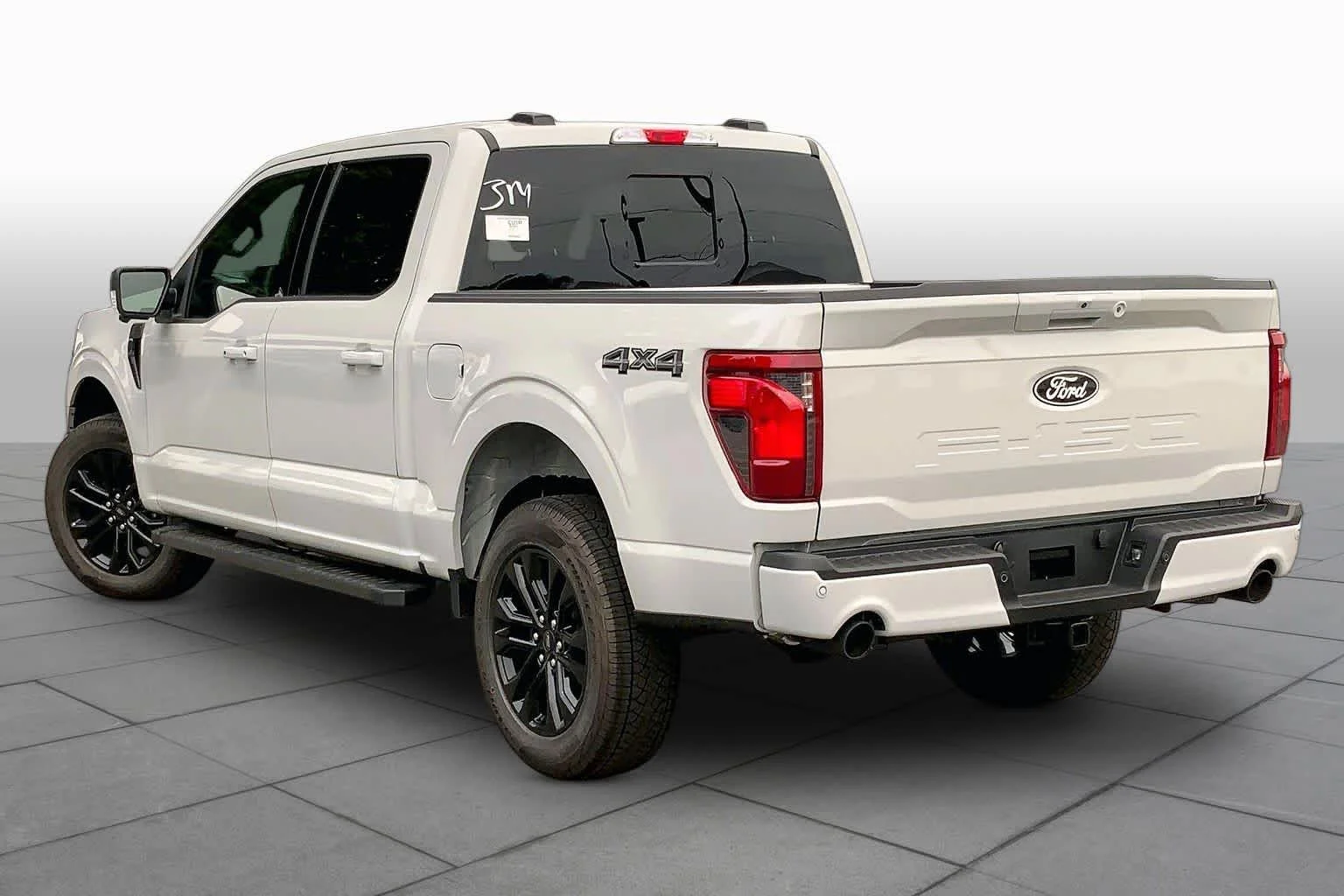 New 2026 Avalanche Ford XLT image 3