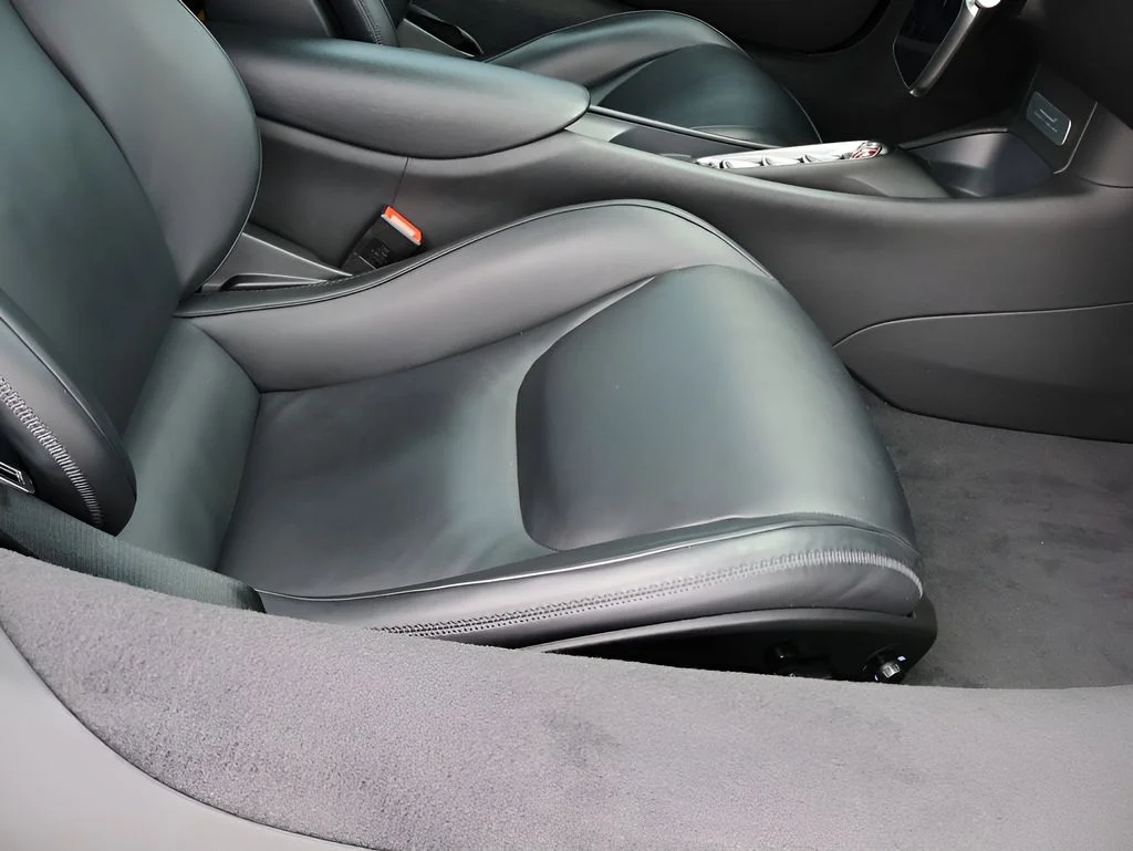 Used 2023 Saros McLaren TechLux image 16