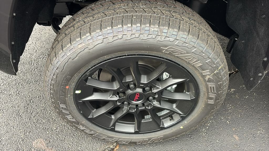 New 2026 Midnight Black Metallic Toyota  SR5 image 38