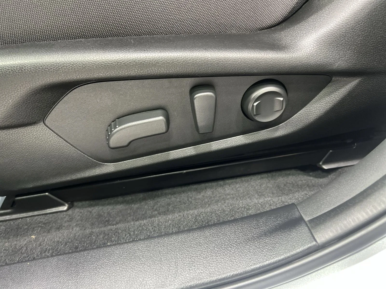 2025 Subaru Crosstrek Premium - Photo 12