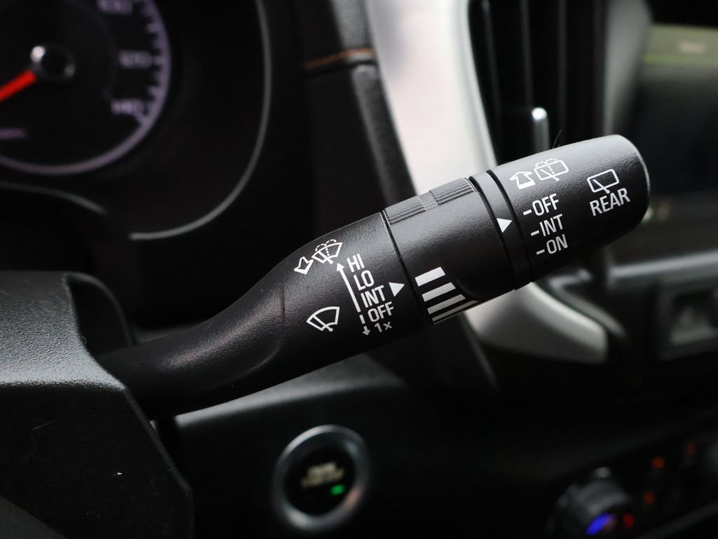 Used 2018 QUICKSILVER METALLIC GMC SLE image 35