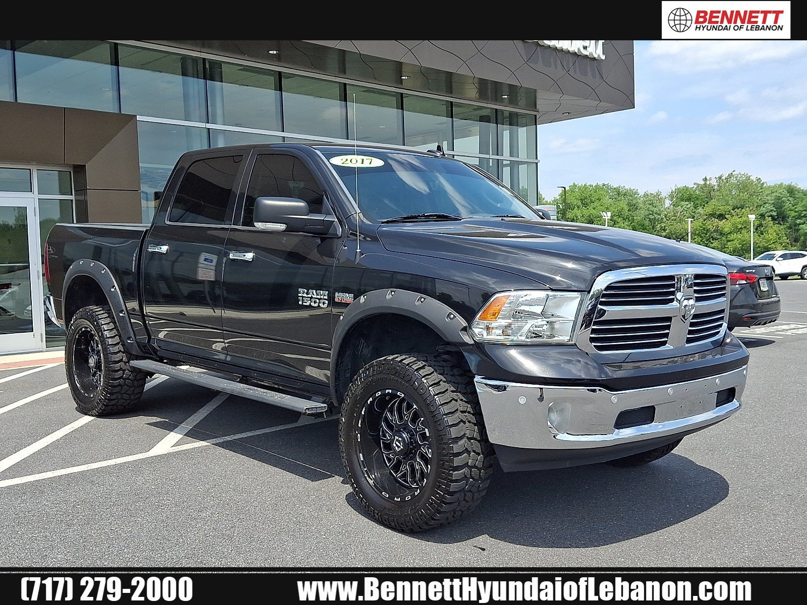 2017 RAM 1500 Big Horn 4x4 Crew Cab 5'7's photo
