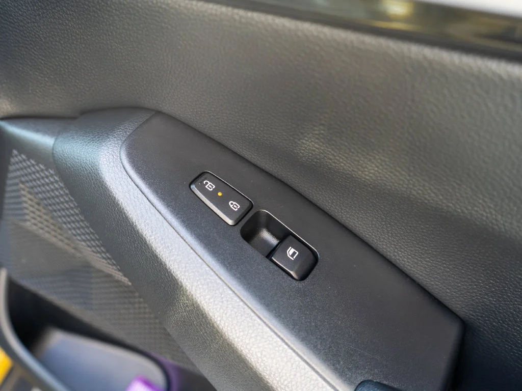 Used 2024 Green Kia S image 11