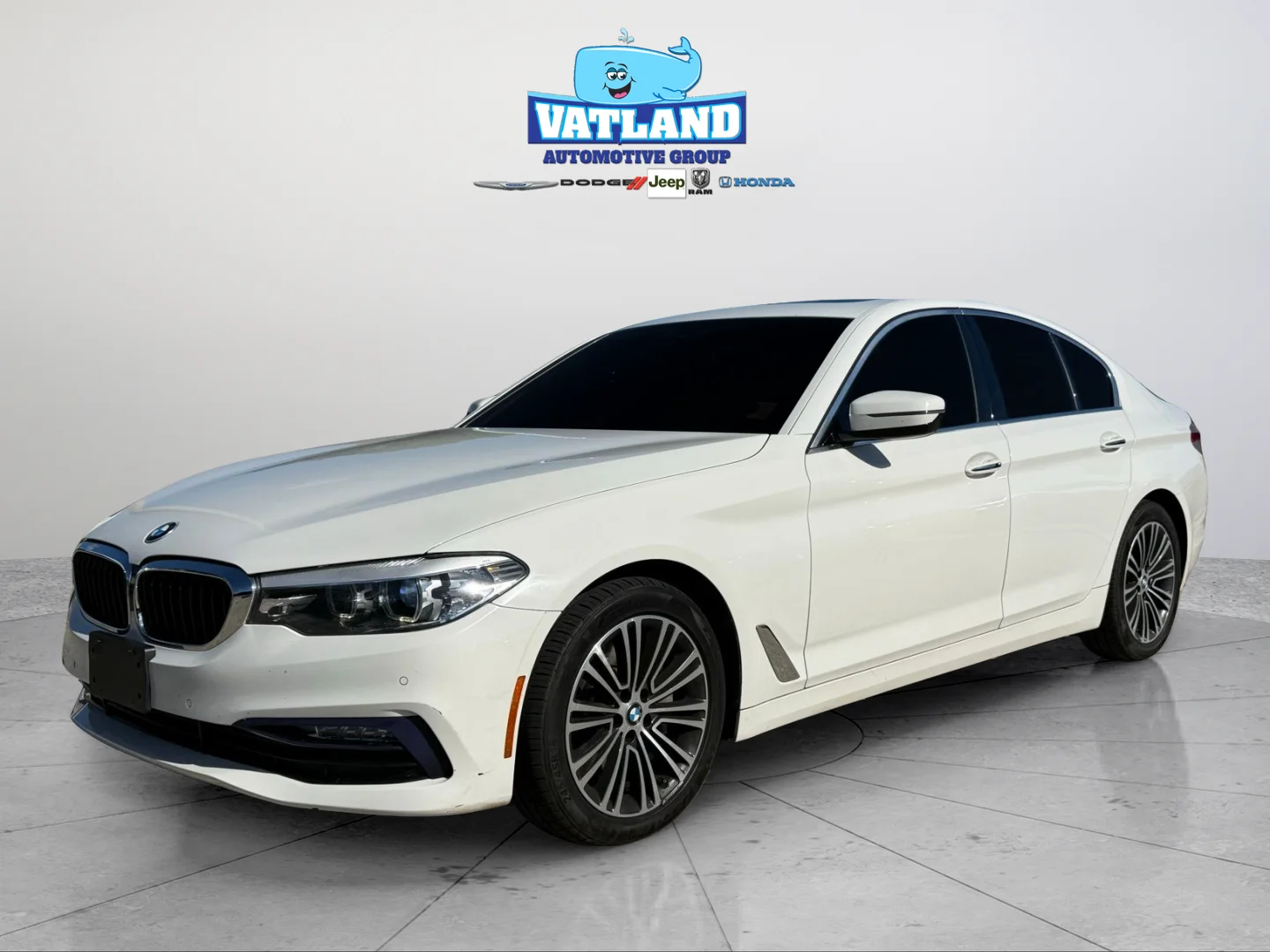 2018 BMW 5 Series 530i xDrive Sedan's photo