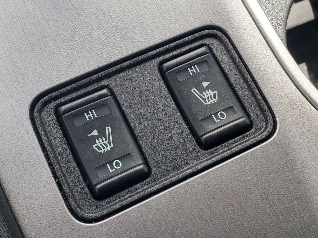 Used 2020 Black Nissan SL image 18