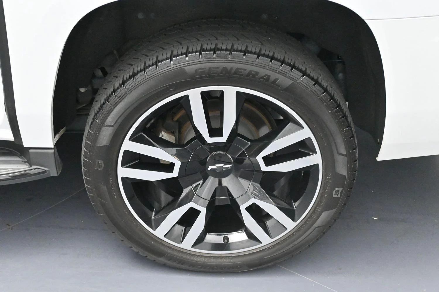 Used 2018 Summit White Chevrolet Premier image 38