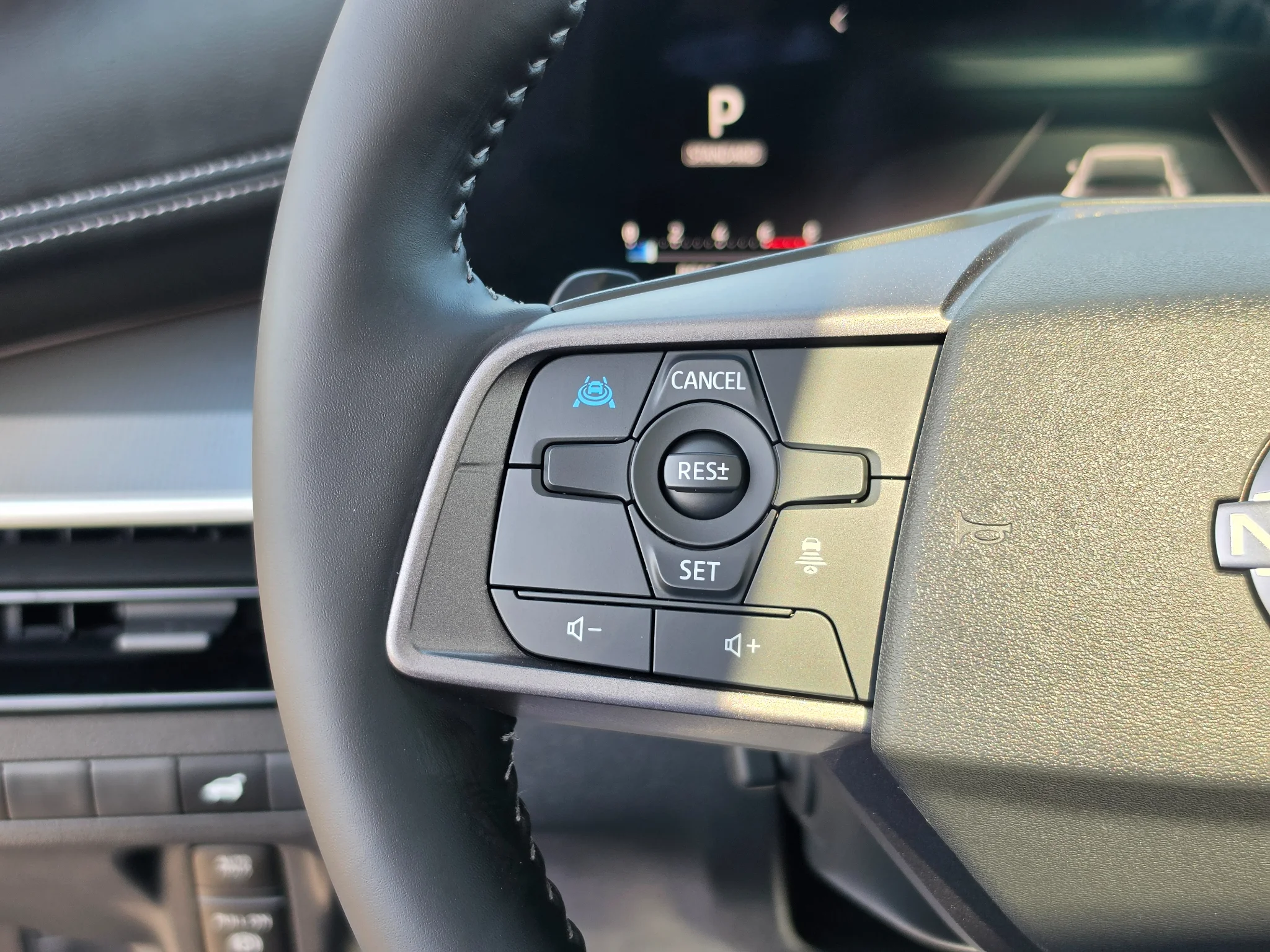 New 2027 Champagne Silver Metallic Nissan Platinum image 12