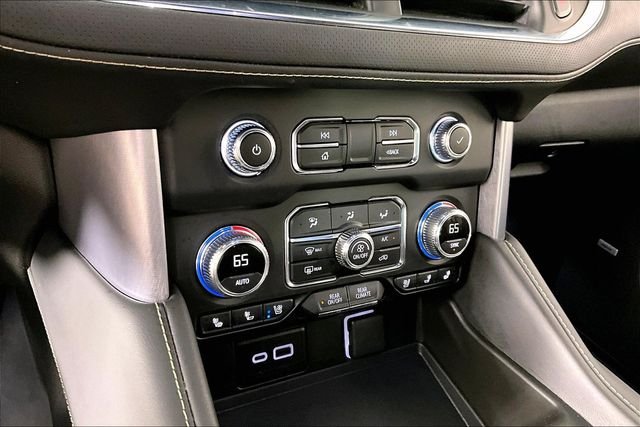 Used 2024 White GMC SLT image 14