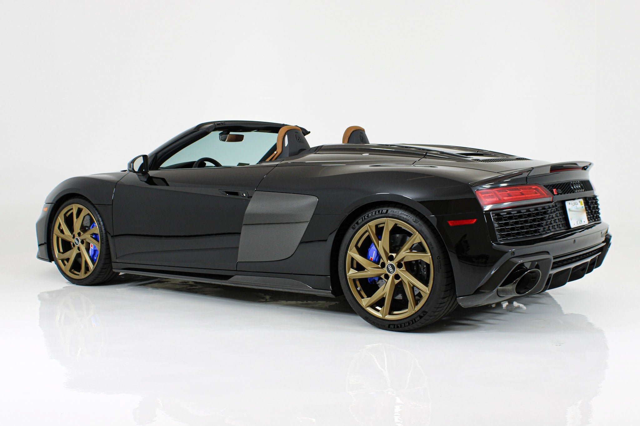 Used 2023 Black Audi V10 performance image 6