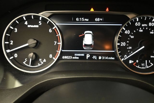 Used 2024 Glacier White Nissan S image 9