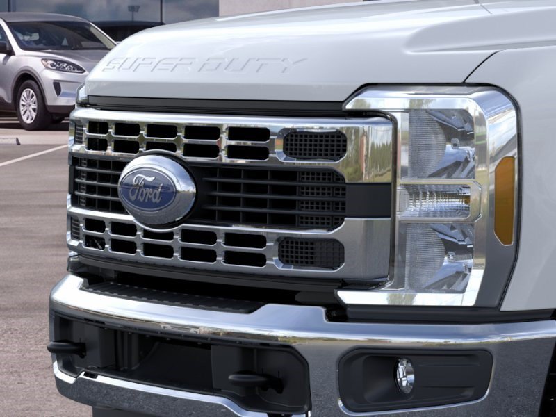 New 2026 Oxford White Ford XL image 18