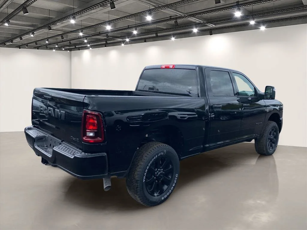 New 2026 Diamond Black Crystal Pearl-Coat Exterior Paint RAM Big Horn image 4
