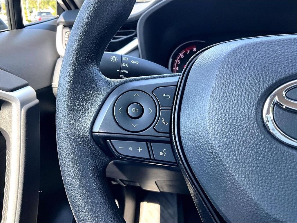 Used 2025 Silver Toyota XLE image 23