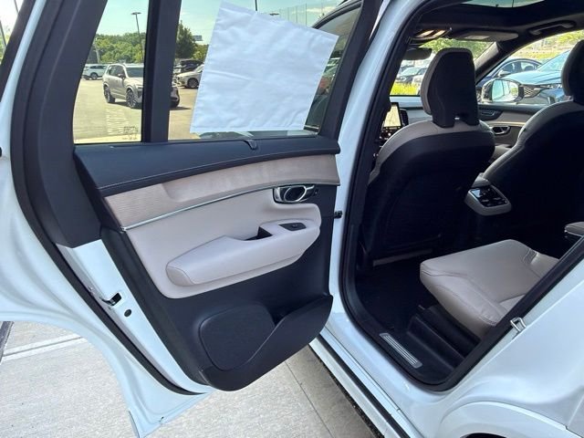 New 2026 White Volvo T8 Ultra image 12