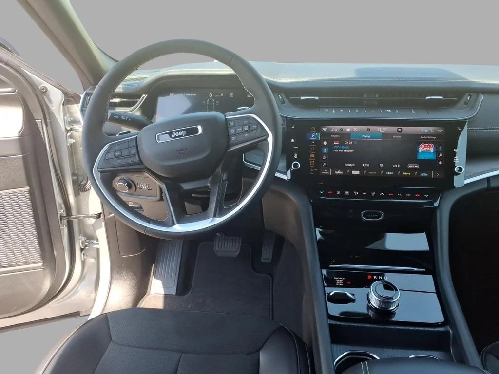 New 2026 Silver Zynith Jeep Altitude image 11