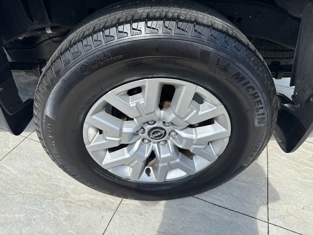 2024 Nissan Frontier SV - Photo 11