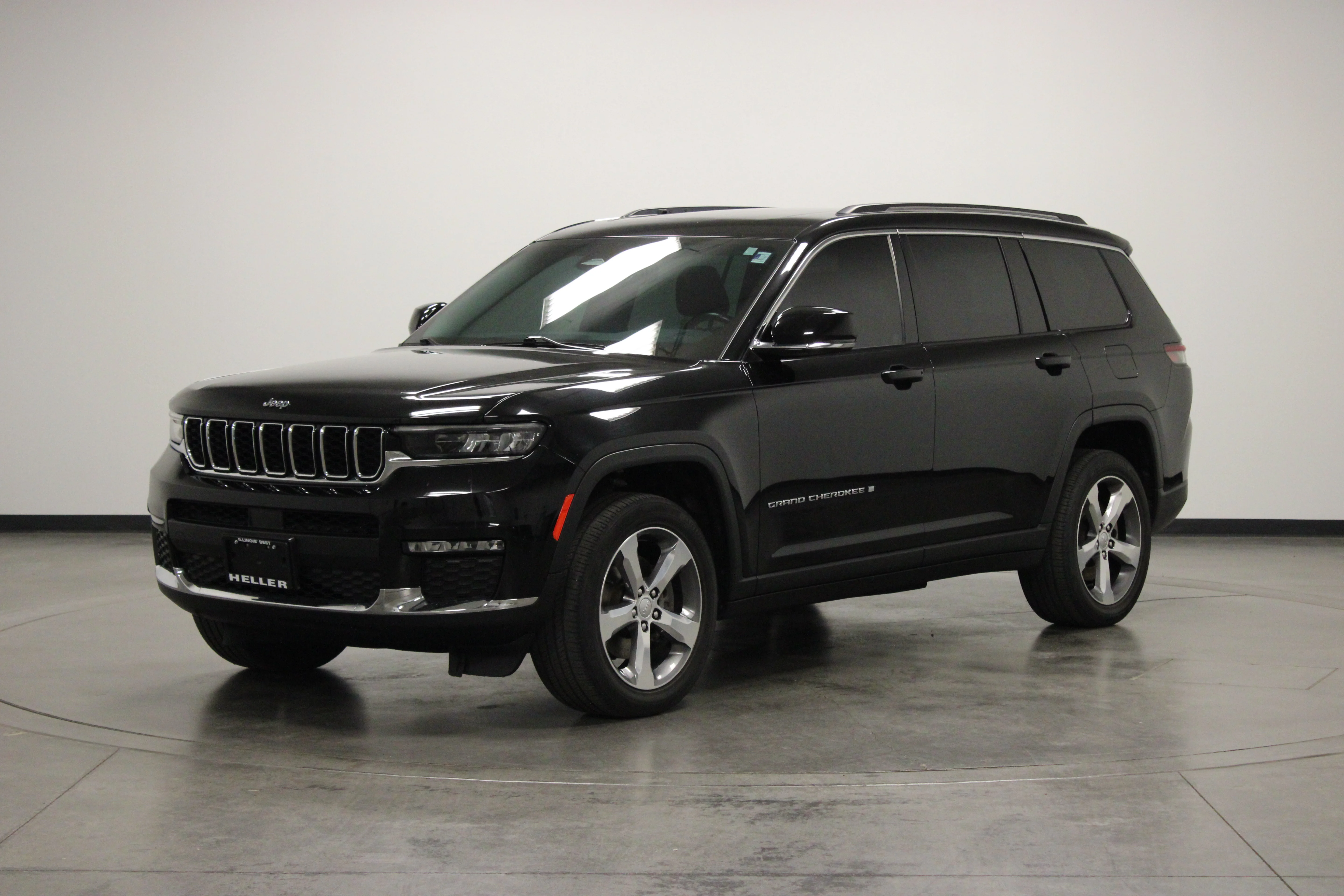 Used 2021 Diamond Black Crystal Pearlcoat Jeep Limited image 4