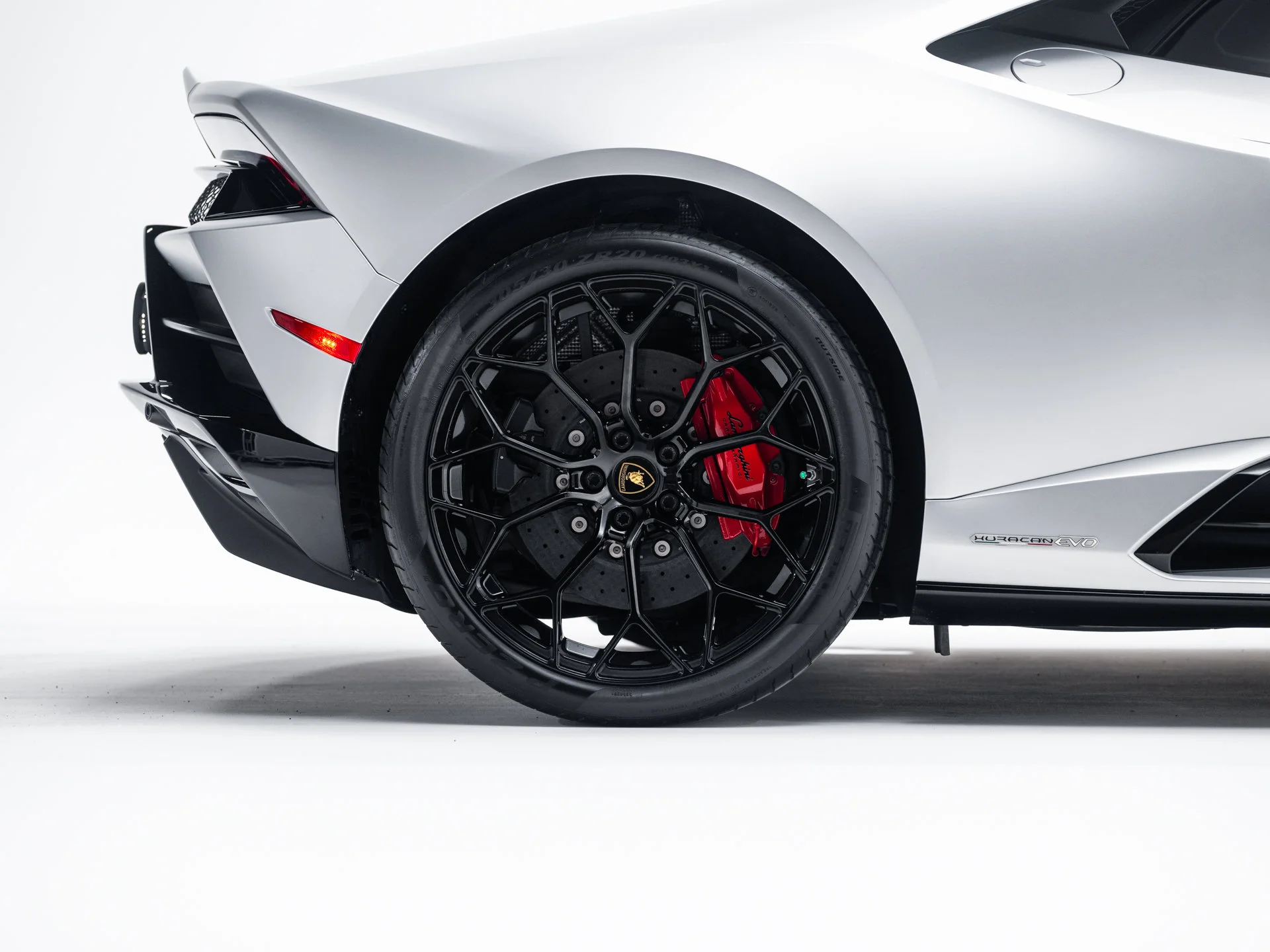 Used 2020 Grigio Adamas Matt Lamborghini  image 12